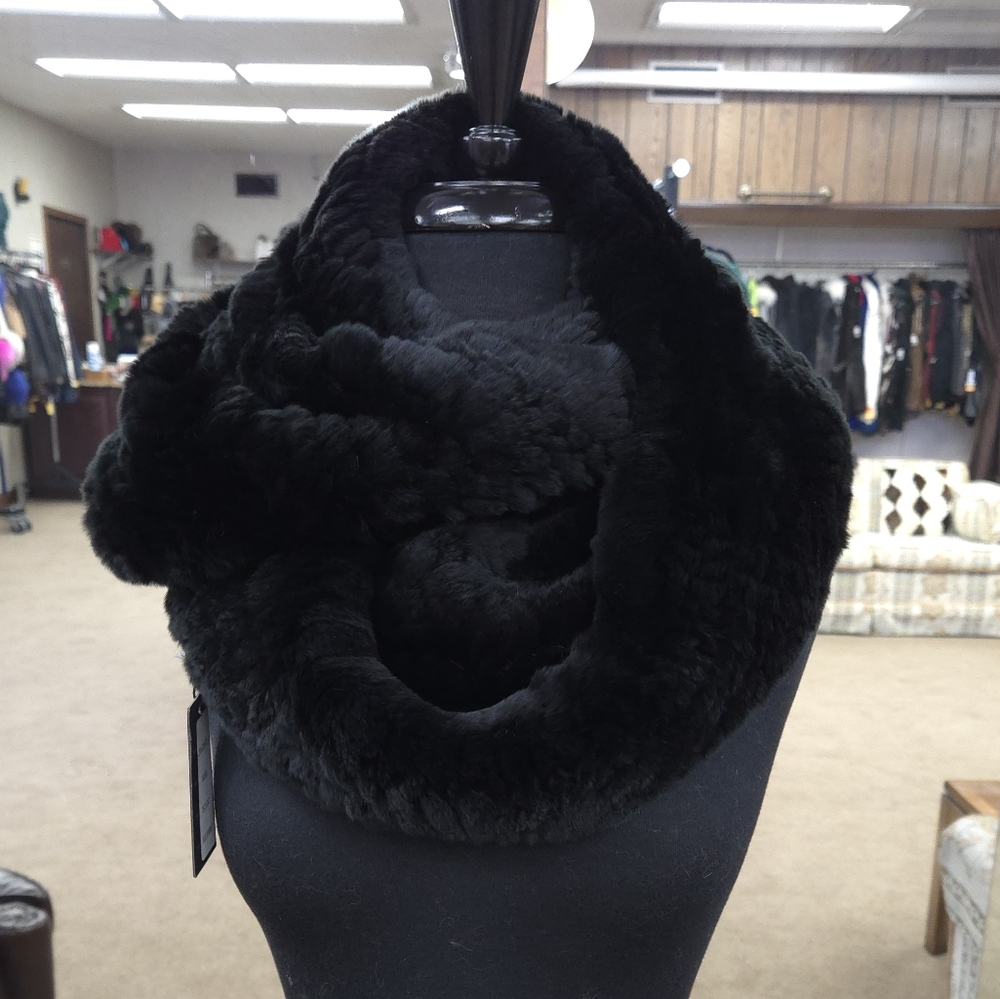 Large Black Rex Rabbit Fur Infinity Scarf - Picture 2 of 2